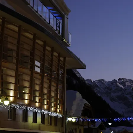 Majestic Hotel-2